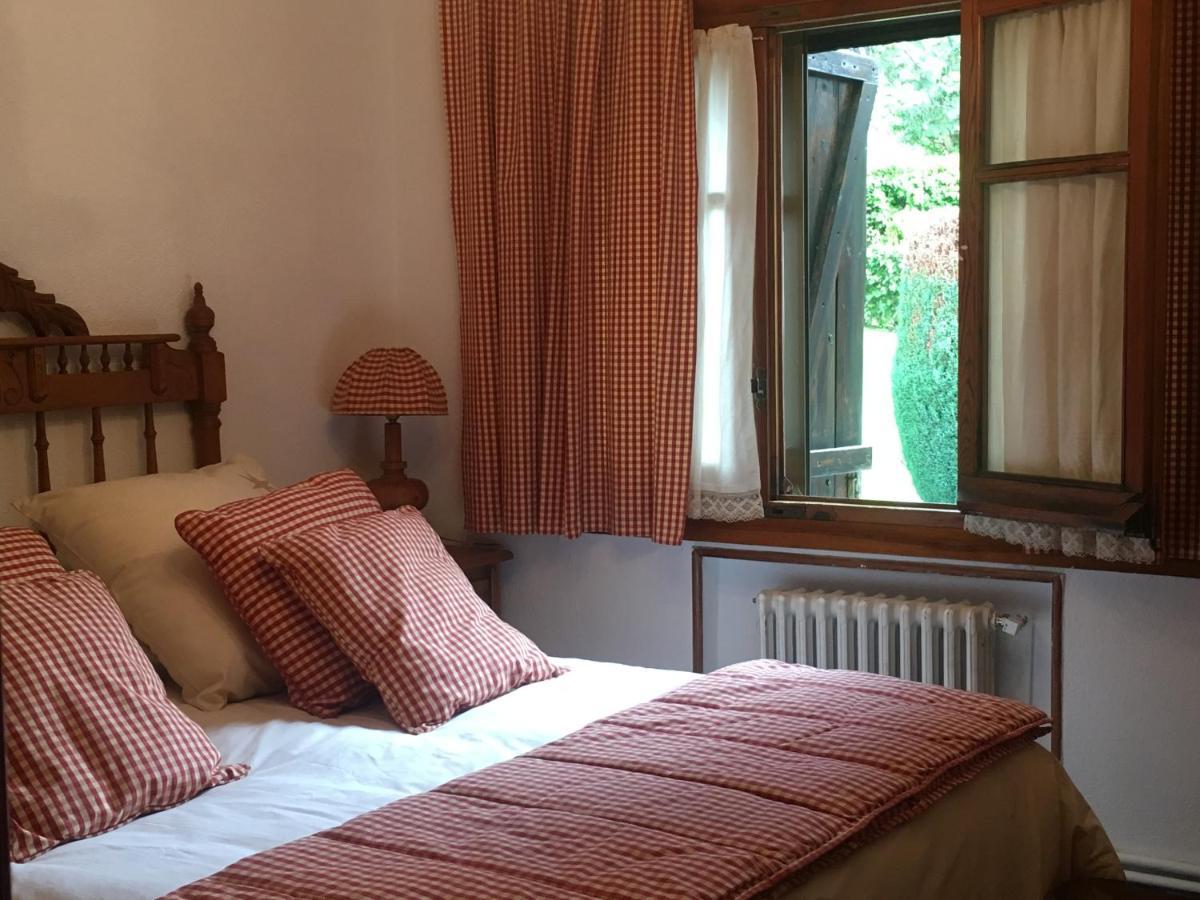 Villa Aurelia - Casa De Campo Con Jardin Y Piscina Entre Madrid Y Segovia Ortigosa del Monte Esterno foto